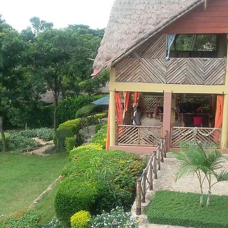 فندق Mpenjaفي  Lakeside Escape - Uganda المظهر الخارجي الصورة